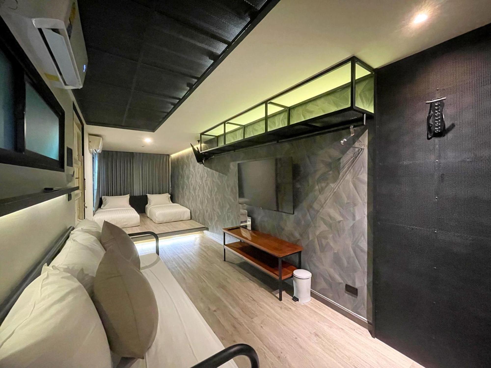 Nights In A Box Hotell Ban Muang  Rum bild