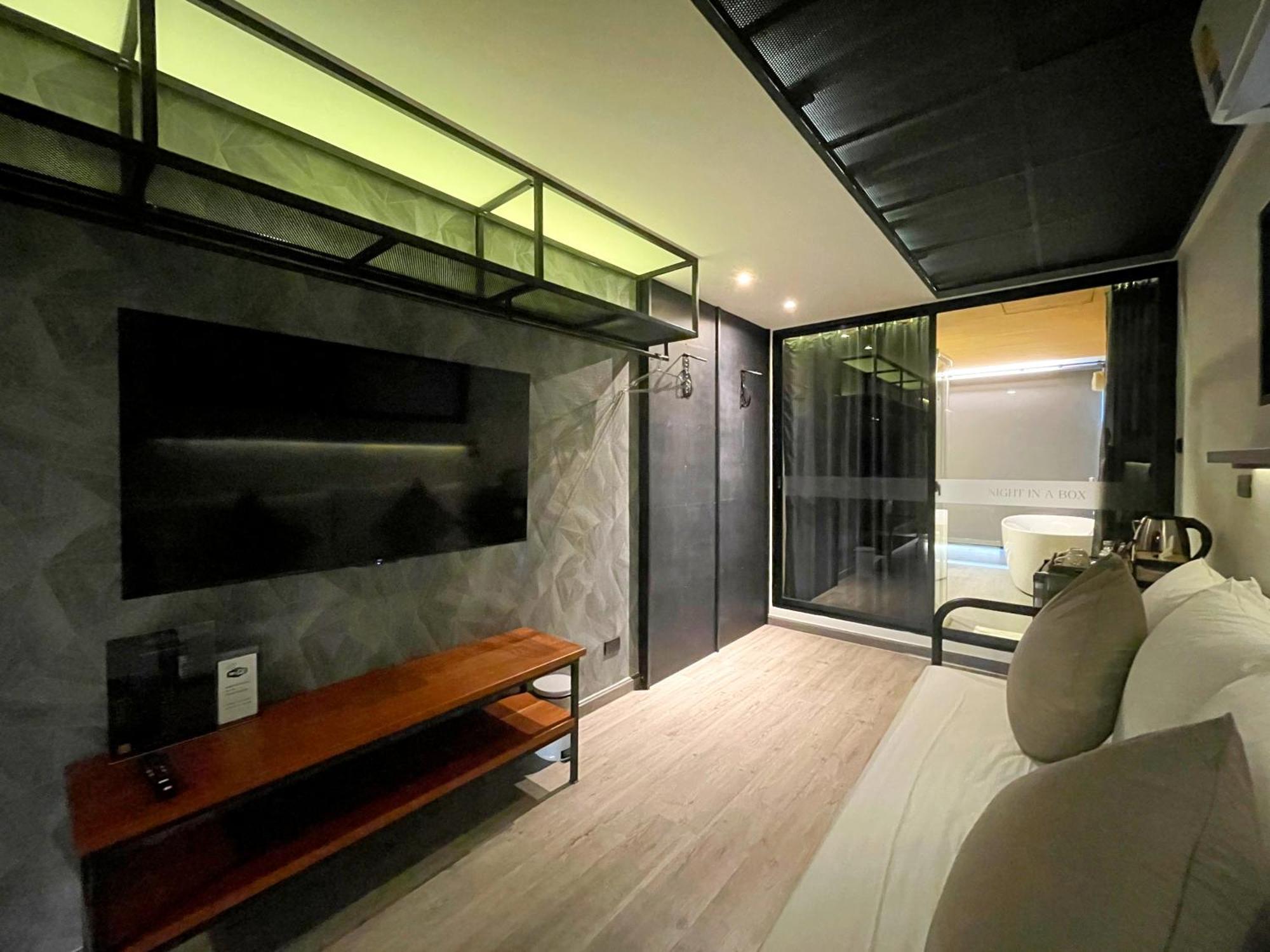 Nights In A Box Hotell Ban Muang  Rum bild